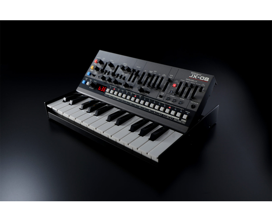 Синтезаторний модуль Roland JX-08