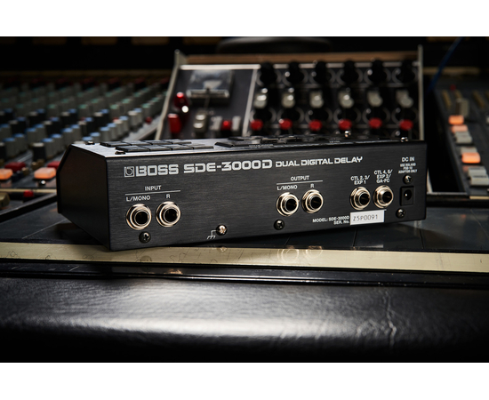 Педаль ефектів BOSS SDE-3000D Dual Digital Delay