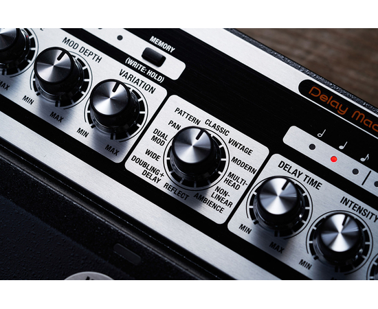 Педаль ефектів Boss DM-101 Delay Machine