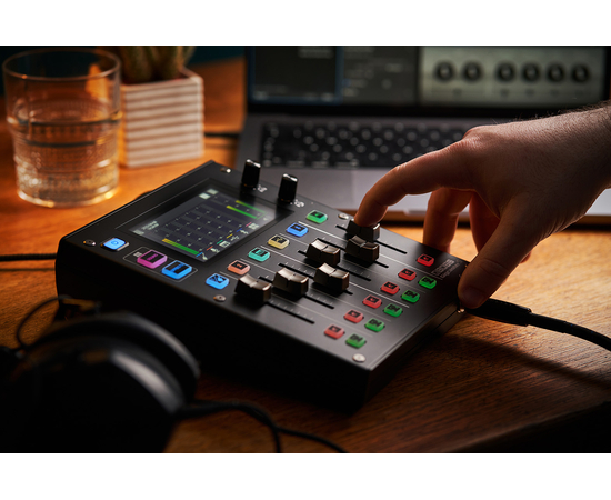 Аудиоинтерфейс / стриминговый микшер Boss GCS-5 Gigcaster