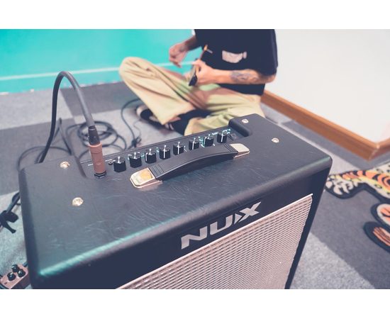 Комбоусилитель для электрогитары NUX Mighty 40BT