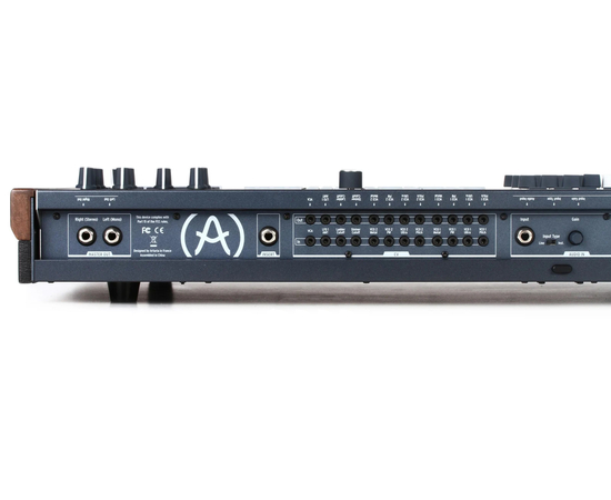 Аналоговый синтезатор Arturia MatrixBrute+Flightcase