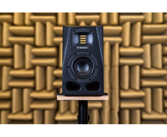 Активный студийный монитор ADAM AUDIO A4V