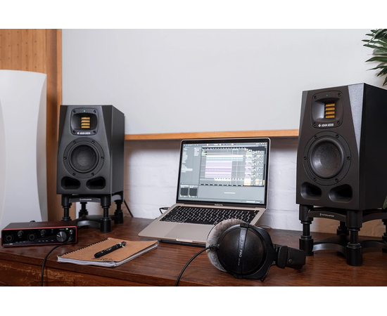 Активный студийный монитор ADAM AUDIO A4V