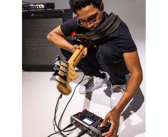 Процессор для бас-гитары Zoom B2 FOUR