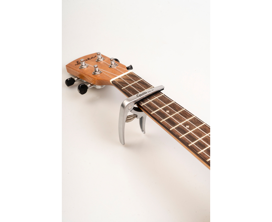 Каподастр для укулеле Guitto GGC-07 Silver