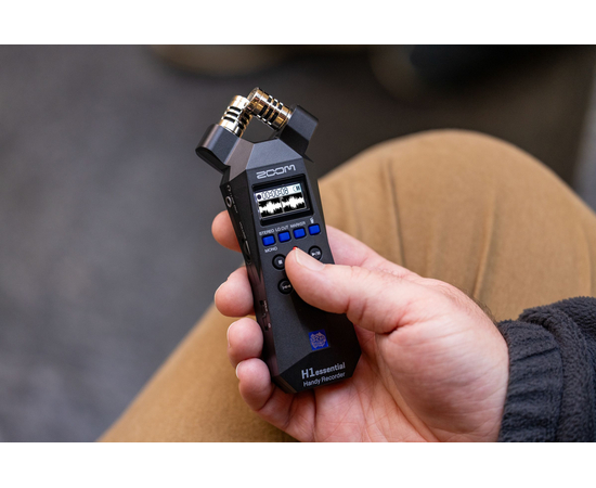 Портативный рекордер Zoom H1essential