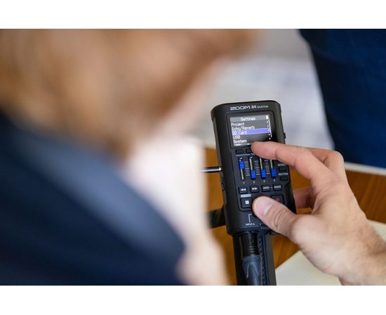 Рекордер Zoom R4