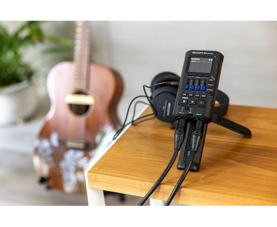 Рекордер Zoom R4