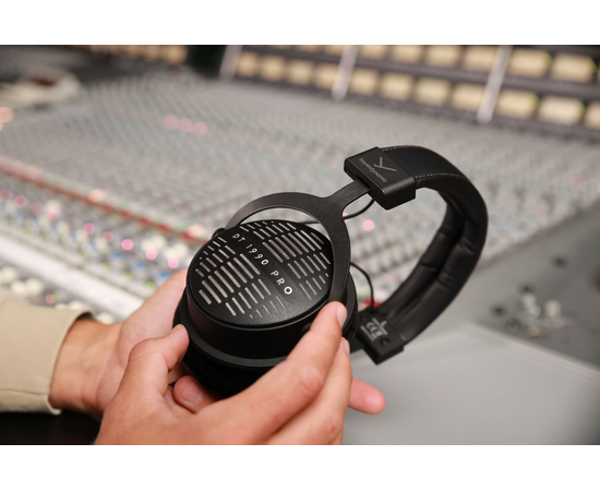 Студийные наушники Beyerdynamic DT 1990 PRO MK II