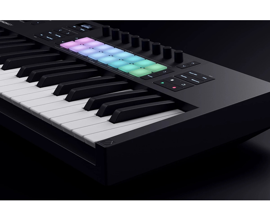 MIDI клавиатура NOVATION Launchkey 37 MK4