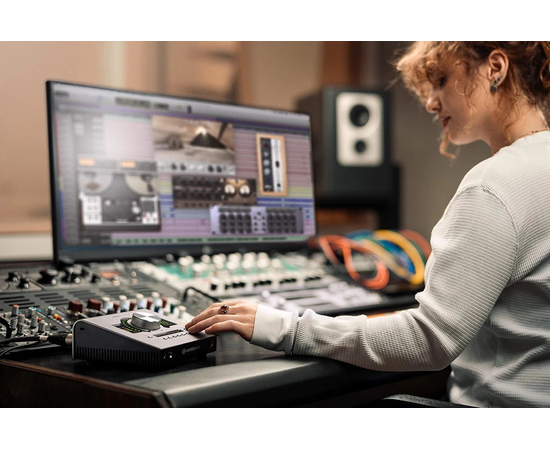 Аудиоинтерфейс UNIVERSAL AUDIO Apollo Twin X Quad Gen 2 Essentials+