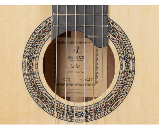 Классическая гитара ADMIRA LOLA