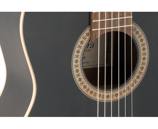 Классическая гитара ADMIRA LUNA