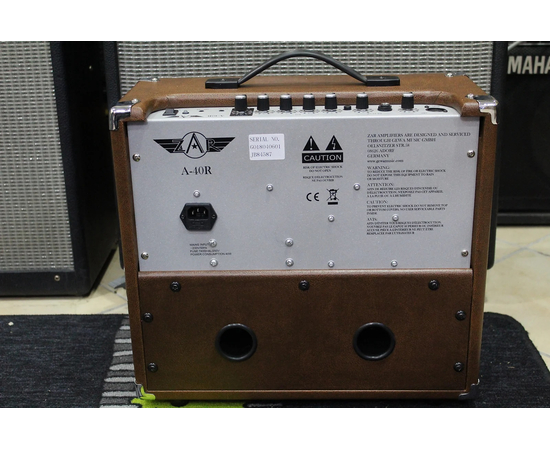 Комбоусилитель для акустической гитары GEWA ZAR A-40R Amplifier