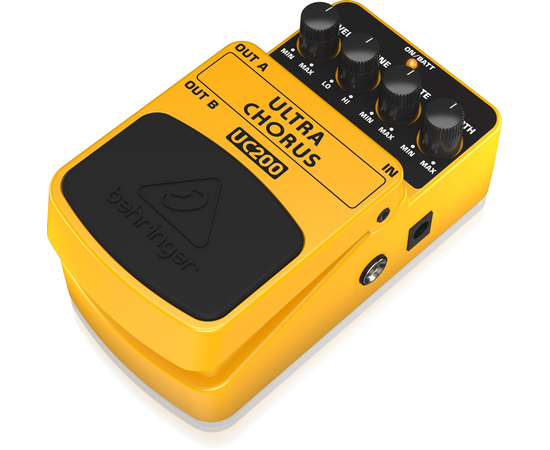 Педаль ефектів BEHRINGER UC200