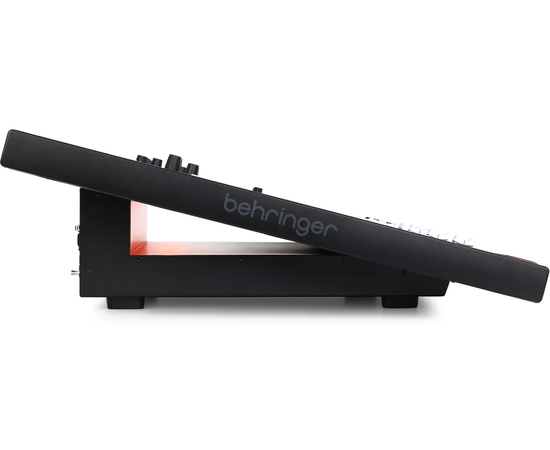 Цифровий мікшерний пульт BEHRINGER WING BK