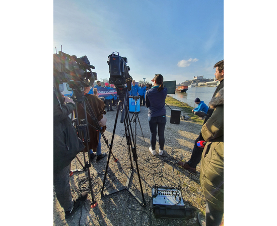 Активный портативный аудио-сплиттер (пресс-бокс) AudioPressBox APB-224 C