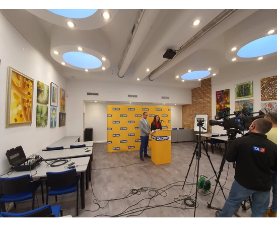 Активный портативный аудио-сплиттер (пресс-бокс) AudioPressBox APB-224 C