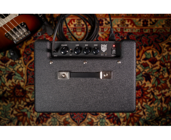 Гітарний комбопідсилювач BLACKSTAR DEBUT BASS 25