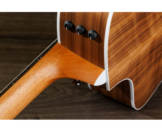 Классическая гитара со звукоснимателем TAYLOR 214Ce-N