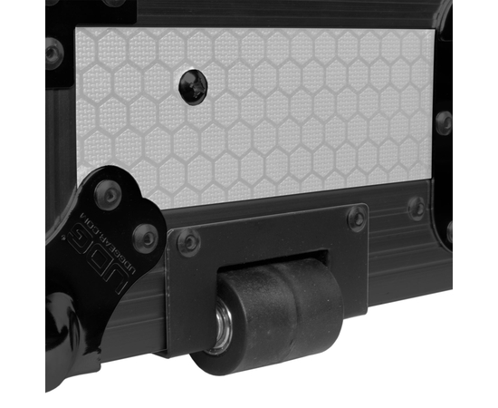 Переносной складной стол для диджеев UDG Ultimate FlightCase Portable Z-Style DJ Table Wh Plus(W) (U91072WH)