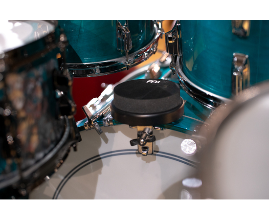 Тренировочный пэд с креплением на бас-барабан Meinl MBDMP4BK Marshmallow Black 4"
